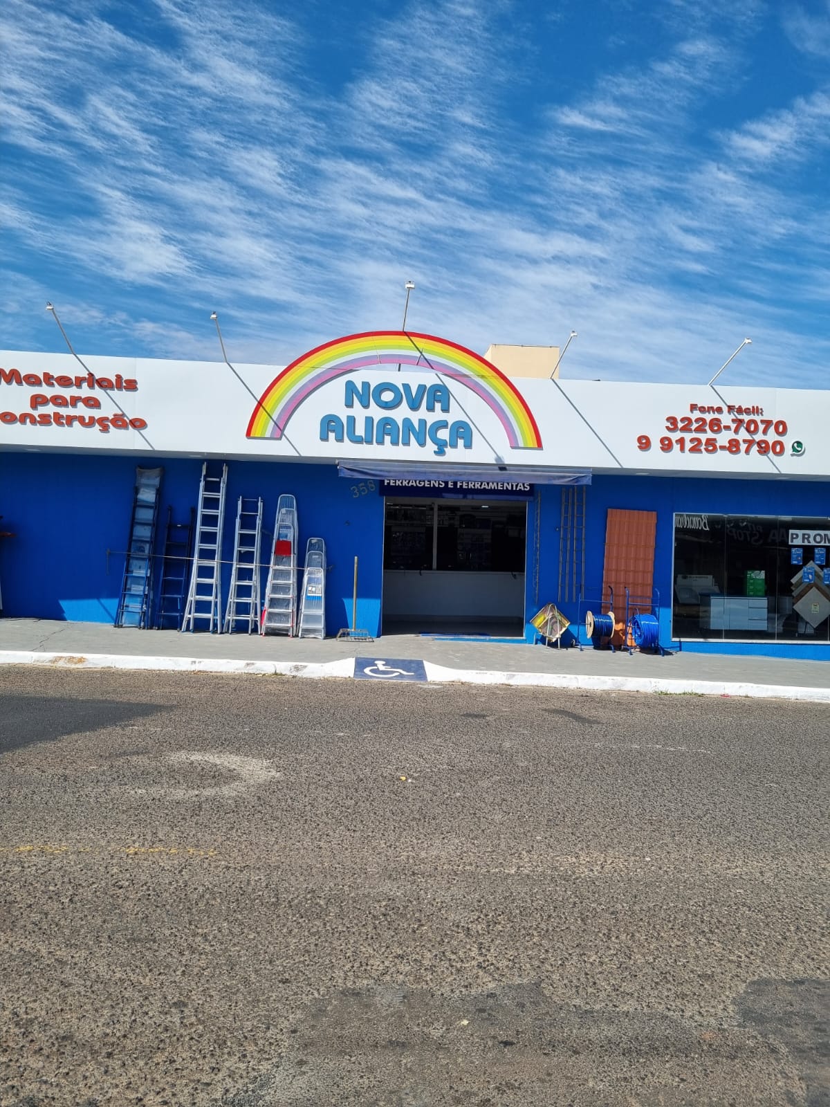 Fachada da Nova Aliança Materiais em Uberlândia