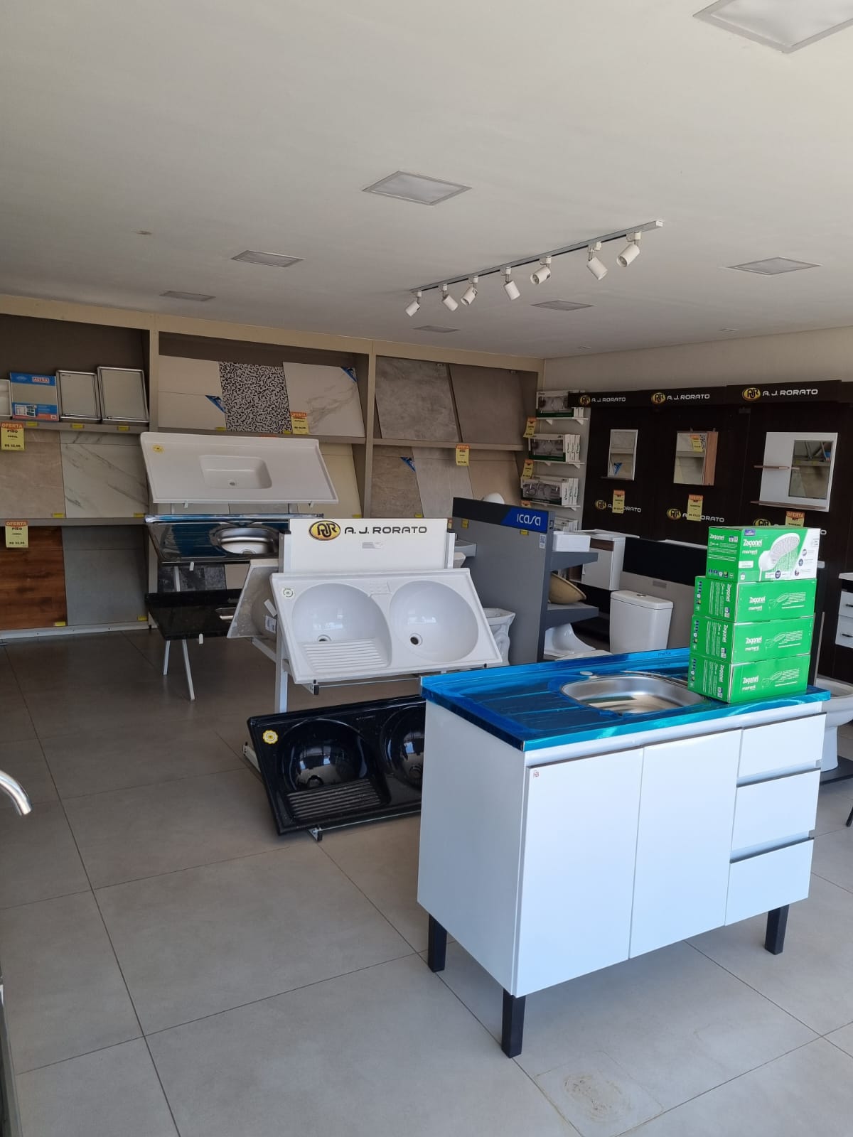 Exposição de produtos na Nova Aliança